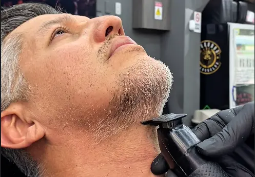 Barba y retoque